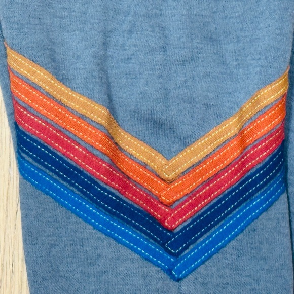 NWT🔥AVIATOR NATION ALL SEASONS MOUNTAIN  CHEVRON 5 STRIPES SWEATPANTS *RARE - Picture 6 of 14